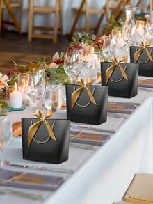 Schwarze Geschenktüte mit goldenem Schleifenband, geeignet für Party, Hochzeit, Gäste, Geburtstag, Weihnachten, Brautjungfer, Valentinstag, Abschlussfeier, Feier, Feiertag - Mehrfarbig - Übersicht 2