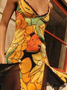 Vacation-Style Printed Spaghetti Strap Dress, A Summer Women's Dress With A Large Skirt, Mesh Splicing, V-Neck, Backless, Sexy Short Dress, A Casual Short Spaghetti Strap Dress Suitable For Travel, Vacation, Parties, And Music Festivals - 印刷 - 查看 3