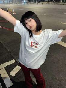 Camiseta de manga corta con estampado único de horquillas, nuevo estilo de verano,  china, corte holgado, diseño universitario. - Pinza para el cabello blanca de manga corta - Ver 2