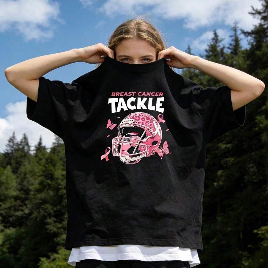 Ropa de verano para mujer, camiseta de algodón suave y casual con cuello redondo, estampado de leopardo rosa, estampado de casco de fútbol, estampado de mariposa, estampado de letras sobre la lucha contra el cáncer de mama. Color negro. - Negro - Ver 1