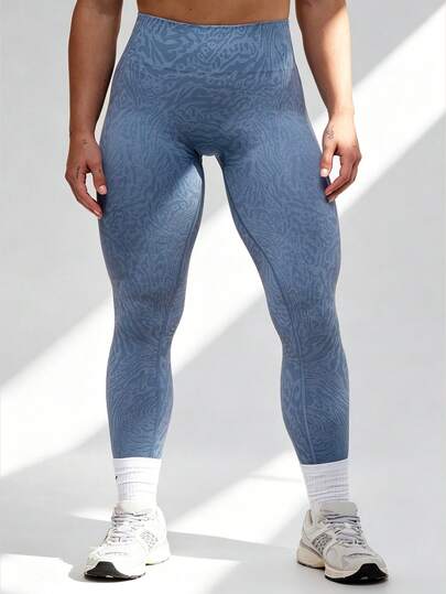 Plus Size Women High Waist Seamless Leggings, Blue High Waist Seamless Leggings, Suitable For Women, Ideal For Sports, Yoga, Running, Cycling. Machine Washable And Dry Cleanable.