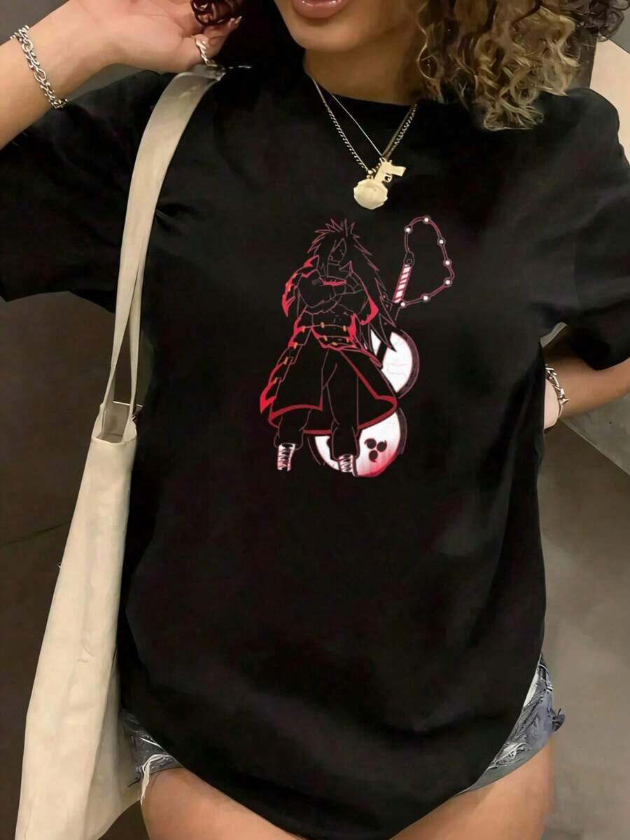 Under The Radar Funny Print Round Neck Anime Character Graphic T-Shirt For Women, Black Cotton, Short Sleeve, Casual Style, With Red And White Design, Manga Style Figure Holding Chains And Skull Motif, Modern Urban Style, Unisex, Suitable For Holiday Gifts - Unisex Vintage Urban Style T-Shirt, Loose Fit, Cotton, Short Sleeve And Round Neck. - 黑色 - 查看 1