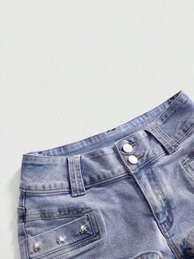 SHEINxHITOMI ROMWE Shorts de Mezclilla para Mujer, Estilo Vintage, Desgastados, de Cintura Baja, con Tachuelas y Calaveras, Sexy - Celeste - Ver 4