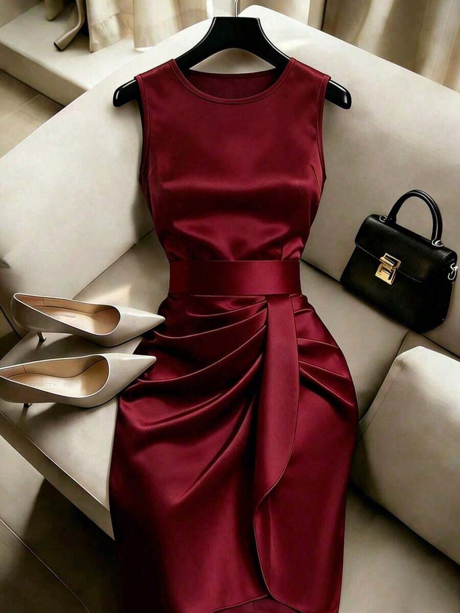 Vestido de mujer de alta gama y lujo, de moda de nicho francés retro, sin mangas, con pliegues, brillante, con abertura asimétrica y cintura ceñida - Burdeos - Ver 1