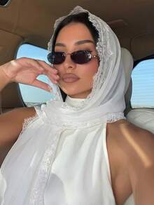1 chiếc khăn trùm đầu bằng vải chiffon ngọc trai viền ren, được làm từ vải chiffon ngọc trai, mềm mại và thoáng khí, viền ren tinh tế tạo thêm nét duyên dáng, thiết kế màu xanh hải quân cổ điển trông thanh lịch, có thể dùng làm khăn trùm đầu, khăn quàng cổ hoặc khăn choàng, phù hợp cho sử dụng hàng ngày, đi nghỉ mát, dự tiệc và các dịp khác, dễ dàng tạo nên vẻ ngoài duyên dáng. - màu trắng nhạt - Xem 17