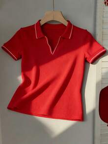 Women's Short-Sleeved Polo Shirt With A V-Neck And Contrasting Stripe Details, Available In Regular And Cropped Fits, Ideal For Everyday Wear, Casual Looks, And Sporty Outfits - 紅色 - 查看 3