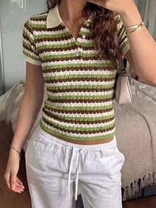 Polo de manga corta de punto casual con rayas retro y colores contrastantes, esencial para el trabajo, las vacaciones y el uso diario en verano. - Fruta Verde - Ver 1