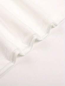 Diseñada para mujeres modernas, elegantes y cómodas. Camiseta de mujer con estampado de retrato, top casual de manga corta y cuello redondo para primavera y verano, ropa de mujer, artículos para chicas. Confeccionada con tela suave y transpirable de primera calidad, diseñada para ofrecer comodidad durante todo el día y uso diario versátil, perfecta para salidas informales. - Negro - Ver 10