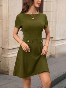 Vestido mini elegante y chic de mujer con unicolor, decoración de botones y encaje en la cintura, para el verano - Verde militar - Ver 5