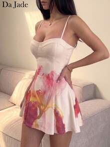 女士优雅休闲米色鸢尾花印花吊带A字迷你连衣裙，适合海滩度假、热带派对、早午餐、约会、情人节、休闲街头穿搭、春夏穿着 - 黃色 - 查看 3