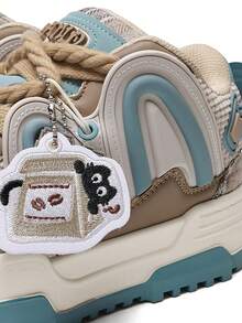 2026 New Q-AND Green Lace-Up Thick-Soled Platform Sneakers, 5cm Height Increase, Unisex Sporty Casual Shoes With Pendant Decoration, Suitable For Outdoor, Holidays, Gifts, Unique Design - Coffee Brown - View 6