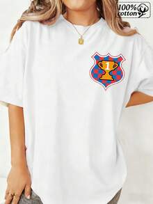 Camiseta de moda de mujer en blanco con un escudo de trofeo con un diseño número uno, perfecto para salidas informales y ocio - Blanco - Ver 2