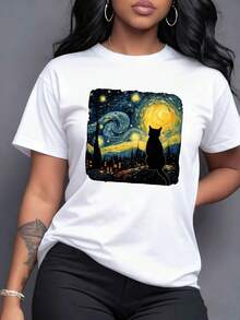 A Cat Admiring The Night Sky Filled With Swirling Stars And A Radiant Moon Over A Dreamlike Village, An Artistic Scene That Captures Magic And Serenity. Women's T-Shirt, 100% Cotton, Maija Curvy Women. - 白色 - 查看 7