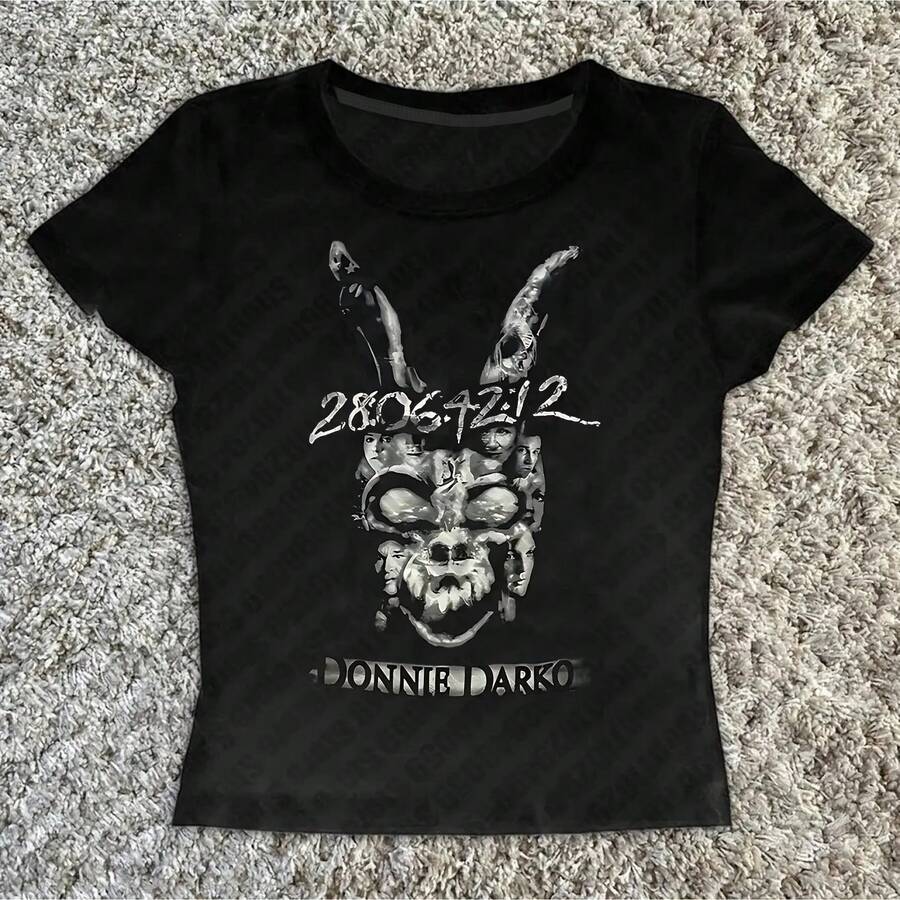 1 Women's Short Sleeve T-Shirt With Donnie Darko Black And White Skull And Rabbit Print - Y2K Gothic Punk Style, Dark Film Culture Themed T-Shirt For Halloween And Events, Hand Wash Only, Opaque Fabric, Fashion Top, Pure Cotton, Soft Crew Neck Short Sleeve Casual Top, Christmas Gift, Slim Fit, Comfortable For All Seasons, Fashionable Women's T-Shirt, Crew Neck Printed Design T-Shirt, Machine Washable, Short Sleeve T-Shirt. - 黑色 - 查看 1