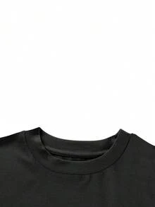 Soft, 100% Cotton Women's T-Shirt With A Round Neck And Short Sleeves. Versatile, Casual, Slim-Fitting, Breathable, And Cool For Summer. This Breathable Cotton T-Shirt Goes With Everything. - 黑色 - 查看 3