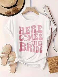 Camiseta Casual de Manga Corta para Mujer - Camiseta de Verano con Cuello Redondo "Here Comes The Bride", Lavable a Máquina, Camisetas para Damas, Ropa Casual, Estilo Moderno, Ajuste Cómodo  
 -Blanco - Blanco - Ver 2