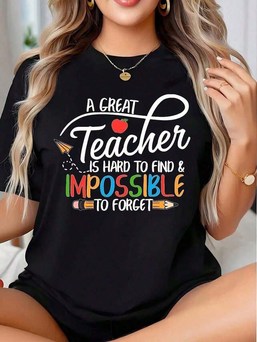 1 Piece. A Great T-Shirt With The Phrase "A Great Teacher Is Hard To Find And Impossible To Forget" For Teachers, An Education-Themed Thank You Gift For Women And Girls. It's A Perfect T-Shirt To Give To Friends And Family On Any Holiday Or Special Occasion. 220g 180g 100% Cotton. - 黑色 - 查看 1