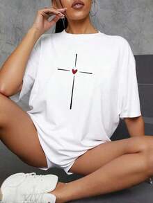 Camiseta de manga corta con cuello redondo para mujer, ideal para el verano, con estampado de corazón y cruz.Estilo casual y versátil.Corte regular. - Blanco - Ver 8