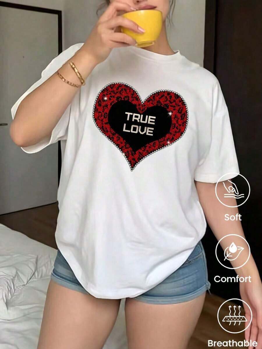 A Fashionable, Short-Sleeved, Round-Neck T-Shirt, Made In Mexico, For The Spring/Summer Season. Featuring A Cartoon Print, This Matching Set Is Suitable For Both Layering And Layering, Ideal For The Office And Casual Wear. Designed For Men And Women, It Can Also Be Worn Individually. A Great Gift Idea. Women's T-Shirt. Blouses > Elegant. Boho Chic. This Soft And Breathable Women's T-Shirt Is Perfect For Vacations, Travel, And Festive Occasions, And Suitable For Year-Round Wear. - 白色的 - 查看 1