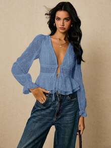 Blusa blanca de manga larga, tela bordada, camisa de otoño e invierno, exquisita y elegante, diseño de lazo central, costura de encaje, blusa de moda sexy con escote en V profundo y bordado floral delantero, adecuada para uso diario, salir, citas, vacaciones, fiestas, etc.Ropa de mujer de otoño - Niebla azul - Ver 7
