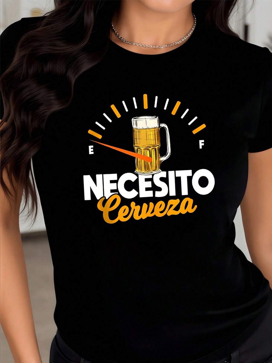 Medidor de energía que sugiere diversión y relajación mostrando una jarra de cerveza como símbolo de recarga personal y humor casual camiseta de mujer con frase divertida Necesito Cerveza ideal para reuniones y días alegres - Negro - Ver 1
