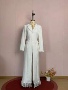 Vestido largo de encaje primavera 2026, cuello en V, botonadura simple, manga larga, estilo elegante europeo-americano - Blanco - Ver 4