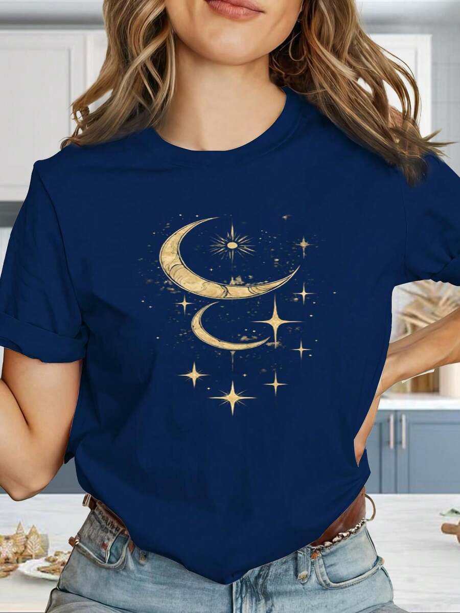 Comfortable And Stylish Women's T-Shirt "Moon Phases And Stars" In Y2K Style With Oversized Logo And Geometric Print - Slim-Fit Short-Sleeve Top, Black And Gold Color Combination, Casual Summer Wear, Machine Washable Stretch Fabric (Anti-Wrinkle), Suitable For Casual Wear And To Match With Other Garments. - 藍色 - 查看 1