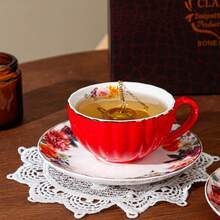 WGROOM 1 set (1 tasse et soucoupe, 2 tasses et soucoupes, 2 cuillères, 1 dessous-de-plat, 1 passoire à thé dans une boîte cadeau) Service de tasses à café et soucoupes en céramique, convient pour la maison, la cuisine, le restaurant, le salon. Tasse à café latte de style américain, tasse à eau, tasse à thé, mug, utilisable pour l'extérieur, les mariages, les fêtes, les cadeaux, les anniversaires - Multicolore - Voir 17