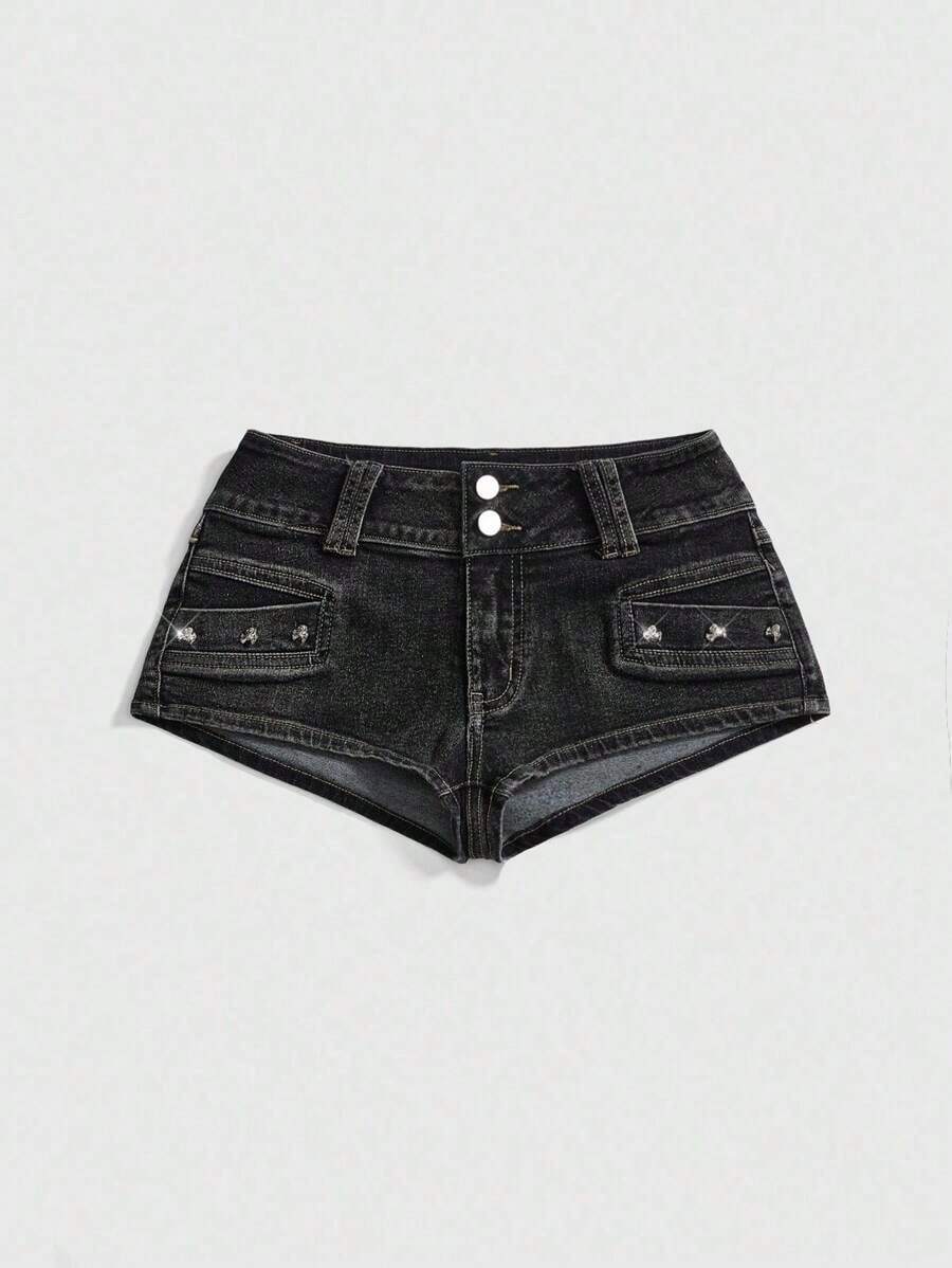 SHEINxHITOMI ROMWE Shorts de Mezclilla para Mujer, Estilo Vintage, Desgastados, de Cintura Baja, con Tachuelas y Calaveras, Sexy - Negro - Ver 1