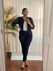 SHEIN Lady CURVE 大码女式黑色优雅蕾丝袖拼接短外套，适合日常穿着、教师、商务休闲、办公室、外出、机场等场合，尽显优雅气质，街头风十足，复古富贵，基础款上衣，韩版风格，秋冬季必备单品 - 黑色 - 查看 5