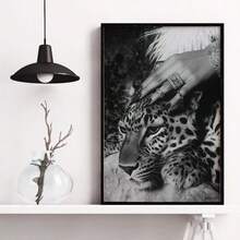 1pc Multi-Size Frameless Canvas Print, Fashion Leopard Print Wall Art, Cheetah Poster, Black And White Art Print, Vintage Photo For Girls' Dorm Decor, 90s Aesthetic, Fun Creative Canvas Wall Art For Home - A - View 6