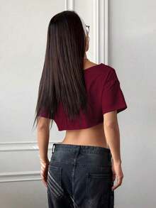 Top corto asimétrico de mujer con cuello blanco y flecos, camiseta de manga corta de moda versátil Y2K oversize y sexy, para primavera/verano - Burdeos - Ver 2
