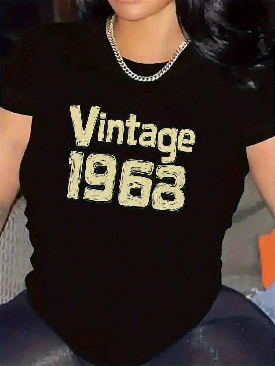 Women's Vintage Black T-Shirt With 1962 Print | Lightweight Fabric, Ideal For Casual Wear In The Living Room Or Dining Room, Comfortable Fit, Durable Design, Round Neck, Medium Elasticity, Perfect For Everyday Wear. - 黑色 - 查看 1