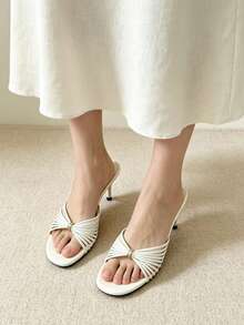 Sandal đế thấp kiểu Pháp thanh lịch với khóa kim loại màu trắng và quai đan, kiểu dáng tối giản, đa năng, thích hợp cho đi làm và hẹn hò. - trắng - Xem 5