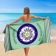 1 buah Handuk Pantai Resmi Leeds United AFC dengan Logo dan Garis-garis - Campuran Poliester Cepat Kering, Lembut & Ringan, Cocok untuk Pantai, Kolam Renang, dan Penggemar Olahraga - Desain Geometris Biru & Kuning dengan Teks "Marching On Together", Aksesori Tepi Kolam Renang, Handuk Penyerap Besar Anti Pasir Pantai - Kamar Mandi, Kolam Renang - A - View 1