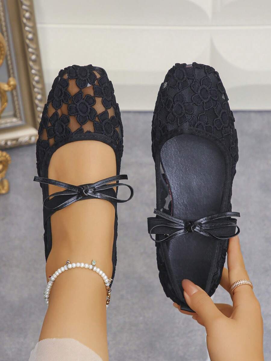 Plus Size Women's Retro Square Toe Mary Jane Shoes, Black Mesh Flower & Bow Decor, Hollow Breathable Sandals, Lightweight & Comfortable Summer New Arrival, Random Pattern