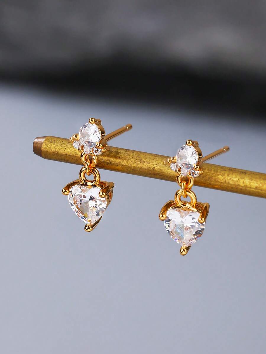一对精致锆石心形耳钉，简约别致的金色耳环，适合工作和通勤佩戴，春夏配饰 - 耳環 - 查看 1