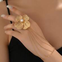 1pc Women's Floral Finger Chain Bracelet, Suitable For Daily Wear - Pearl Style - View 1