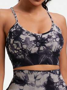 Bộ đồ thể thao nữ không đường may, nhuộm màu tie-dye gồm 2 món: áo hai dây và quần đùi cạp cao, thích hợp cho tập yoga và gym. - màu đen - Xem 6