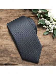 Men's Striped Tie In A Solid Color With A Quality Texture, Essential For Weddings, Business, And Formal Occasions. - Gris Oscuro - View 3