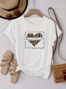 Camiseta Casual de Manga Corta para Mujer, Cuello Redondo, Hombros Caídos, con Estampado de Corazón de Leopardo, Largo Regular - Blanco - Ver 2