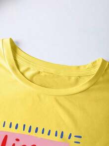 Camiseta casual de talla grande con estampado de un eslogan de bebida de limón fresco italiano, hecha de algodón puro. - Beis - Ver 11