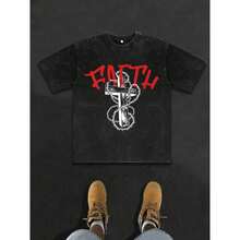 Camiseta Gráfica Vintage Lavada para Hombre con Diseño de Fe Cristiana - Corte Holgado y Relajado, Lavada al Agua con Estampado de Cruz y Baph Desgastado, Suave y Transpirable, Manga Corta, Cuello Redondo, Ropa Casual de Verano para Iglesia, con Letras Rojas, Atuendo Informal para Hombres, Ropa para Exteriores - Negro - Ver 1