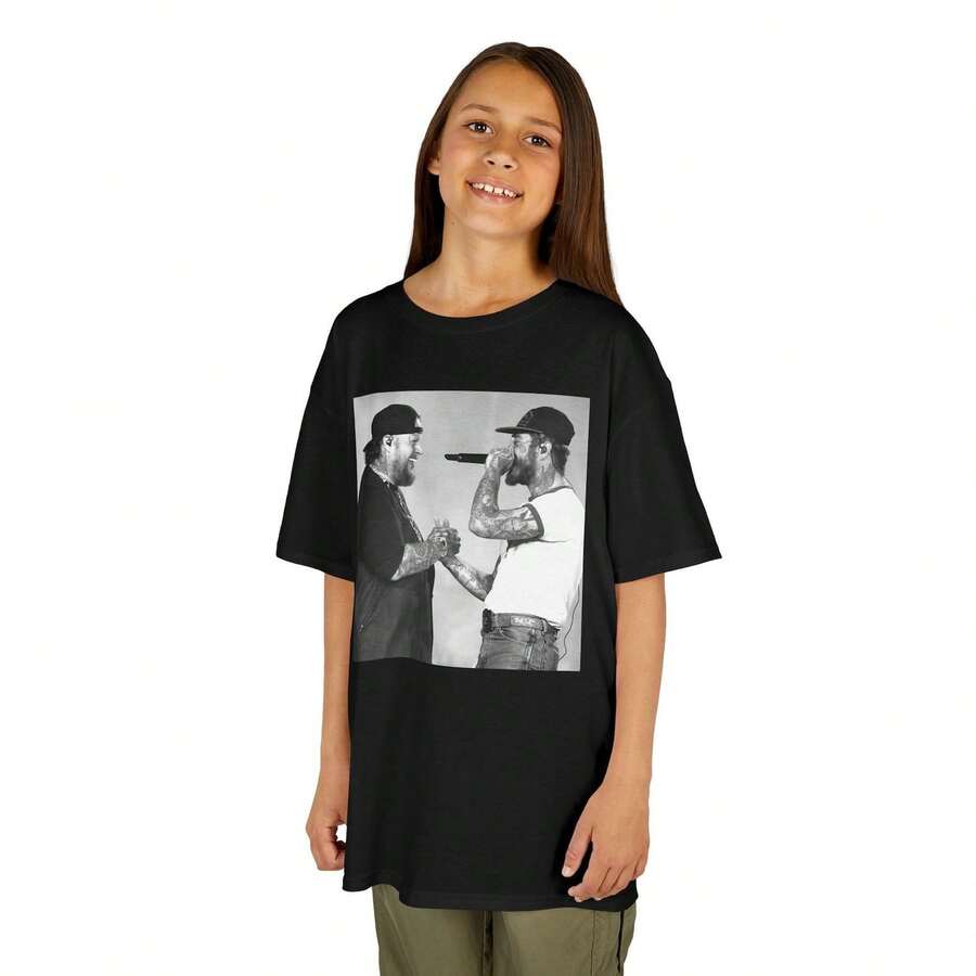 Camiseta Post Ma1lone Jelly Roll, ideal para fans y para conciertos. Camiseta de algodón suave de 220 g para hombre y mujer, confeccionada con un tejido premium, duradero y agradable al tacto, que favorece a todo tipo de cuerpo y es perfecta para el uso diario. Camisetas informales, ligeras y transpirables, ideales para combinar con conjuntos de otoño, perfectas para el día a día, actividades al aire libre, viajes, vacaciones y fiestas temáticas durante todo el año. - Negro - Ver 1