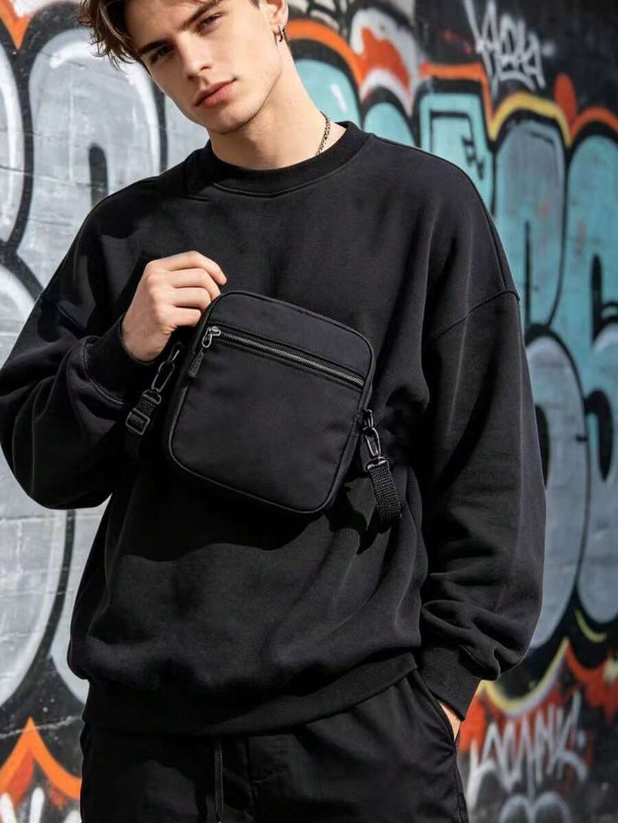 纯色尼龙轻便时尚男士斜挎包，运动休闲旅行包