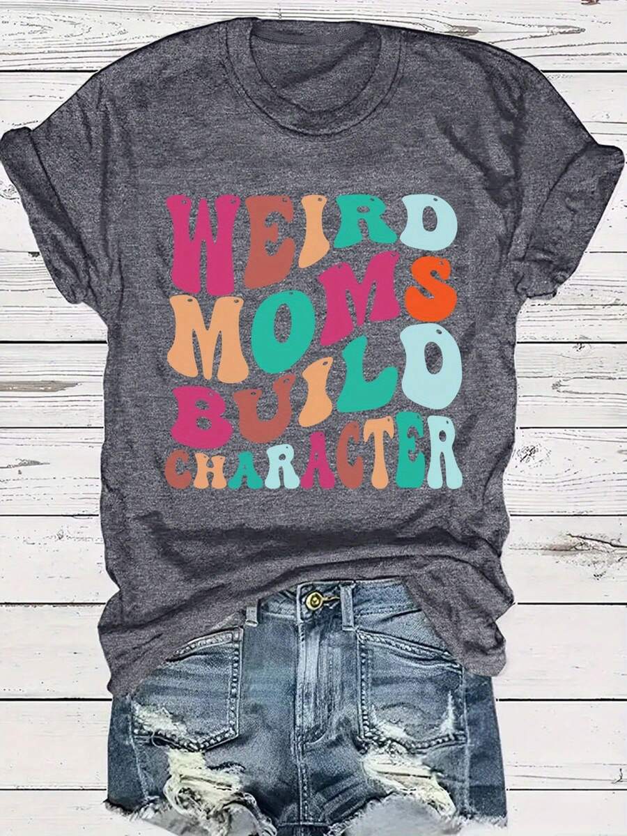 Women's Plus Size Casual T-Shirt - "Weirdo Moms Build Character" Graphic Design, Short Sleeve, Crew Neck, Lightweight And Stretchy, Ideal For Spring And Summer, Casual Wear T-Shirt | Fun Print Top | Comfortable Fit, Plus Size Shirts - 深灰色 - 查看 1