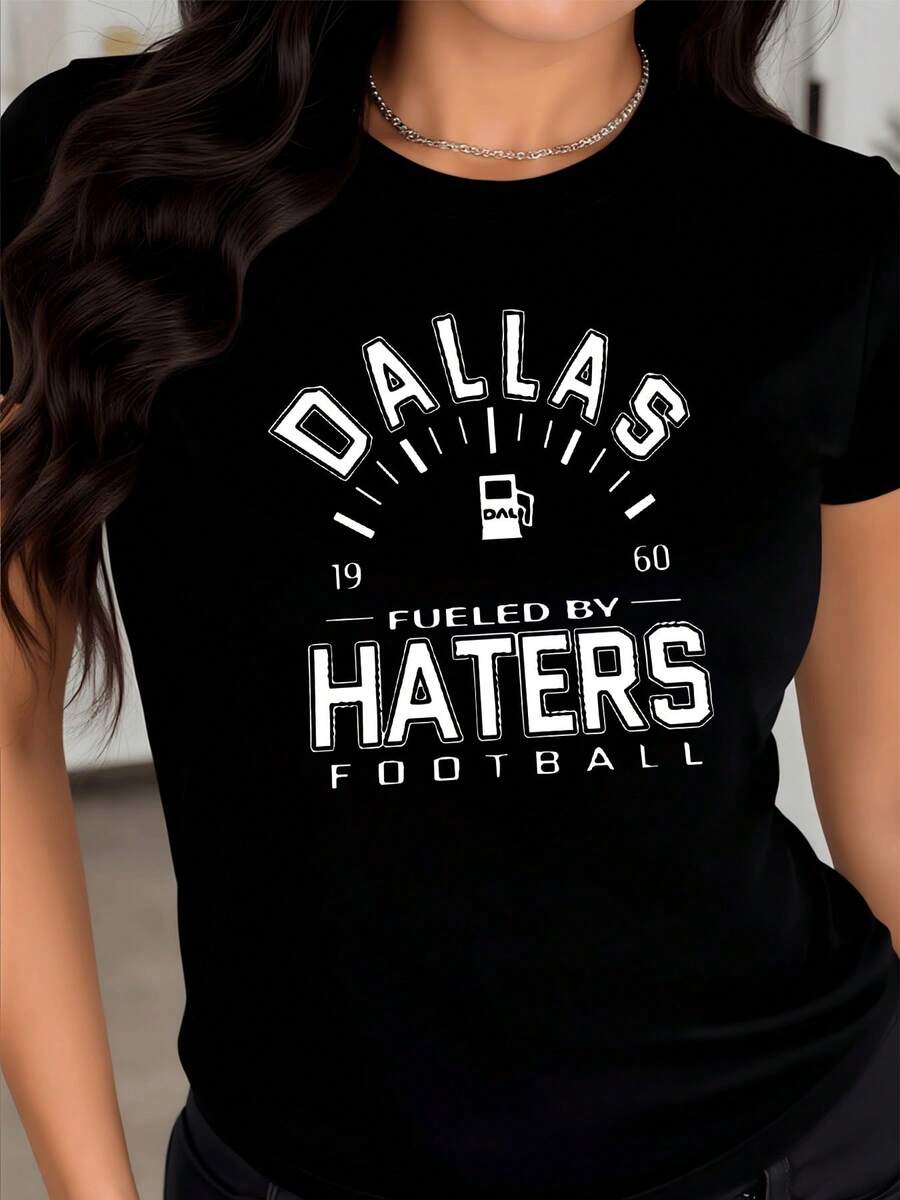 Motivo con texto que representa la fuerza interior y la energía que nace de la superación ante las críticas mostrando actitud segura y pasión por el deporte en cada detalle camiseta de mujer casual moderna cómoda para uso diario - Negro - Ver 1