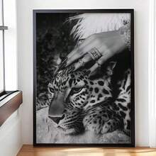 1pc Multi-Size Frameless Canvas Print, Fashion Leopard Print Wall Art, Cheetah Poster, Black And White Art Print, Vintage Photo For Girls' Dorm Decor, 90s Aesthetic, Fun Creative Canvas Wall Art For Home - A - View 7