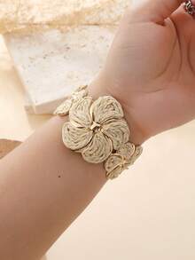 1pc Vacation Style Raffia Flower Bangle, Contrast Color Metal Flower Holder Bracelet, Niche Accessory, Suitable For Beach Vacation, Summer Party, Gathering With Friends, Daily Wear, Vacation Style / Energetic Style / Retro Style - Nude - View 7