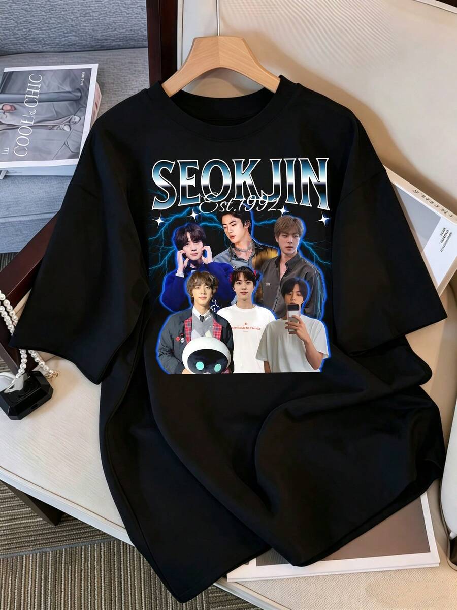 2026 T-Shirt, Vintage BTS21 SEOKJIN Graphic T-Shirt, Oversized Casual T-Shirt For ARMY Fans, Retro 1992 Streetwear Top, Retro K-Pop Idol Bootleg Style Oversized T-Shirt, Vintage Graphic Print T-Shirt, Short Sleeve Casual Top, Fan Merchandise, Black Streetwear T-Shirt For Fans, Vintage K-Pop Star Graphic T-Shirt, Short Sleeve Oversized T-Shirt With Retro Letter Print, Black Casual Crew Neck Top, Gift For Streetwear Style Idol Fans, Comfortable Loose Fit Cotton Blend T-Shirt For Women And Men. - Black - View 1